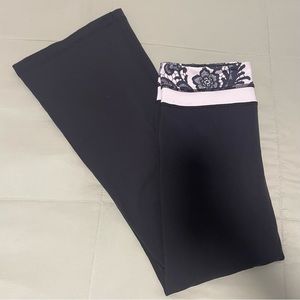 reversible lululemon yoga pants
